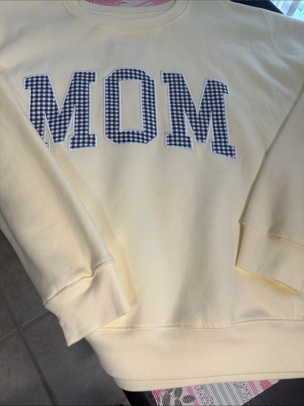 Buttercup yellow  'MOM' Sweatshirt with Navy Gingham Applique NWT